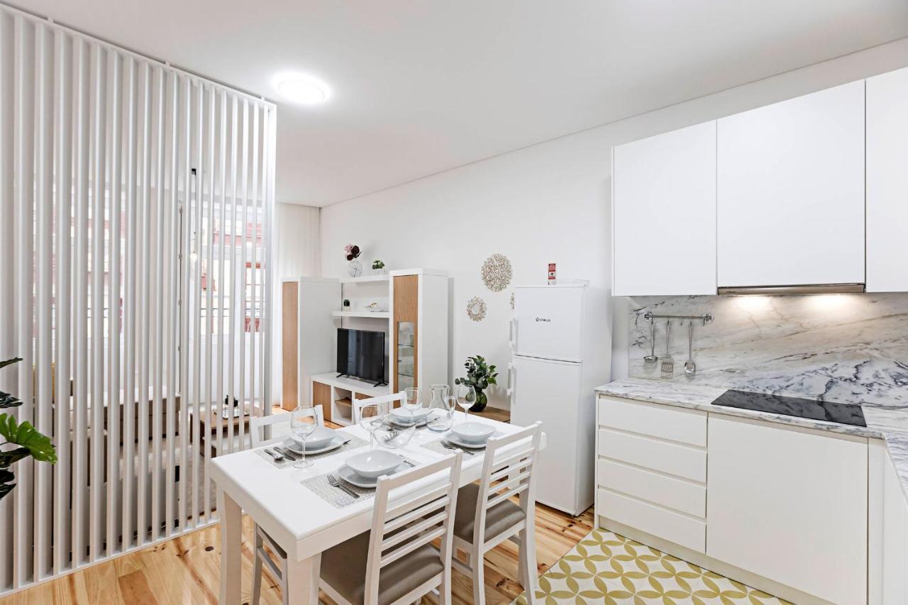 Lóios 1BR Flat Downtown by LovelyStay Porto Exterior foto